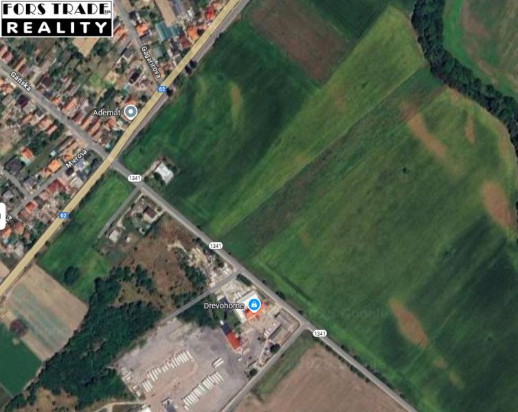 Screenshot 2025-04-09 at 08-32-28 Veľká Mača – Mapy Google.png